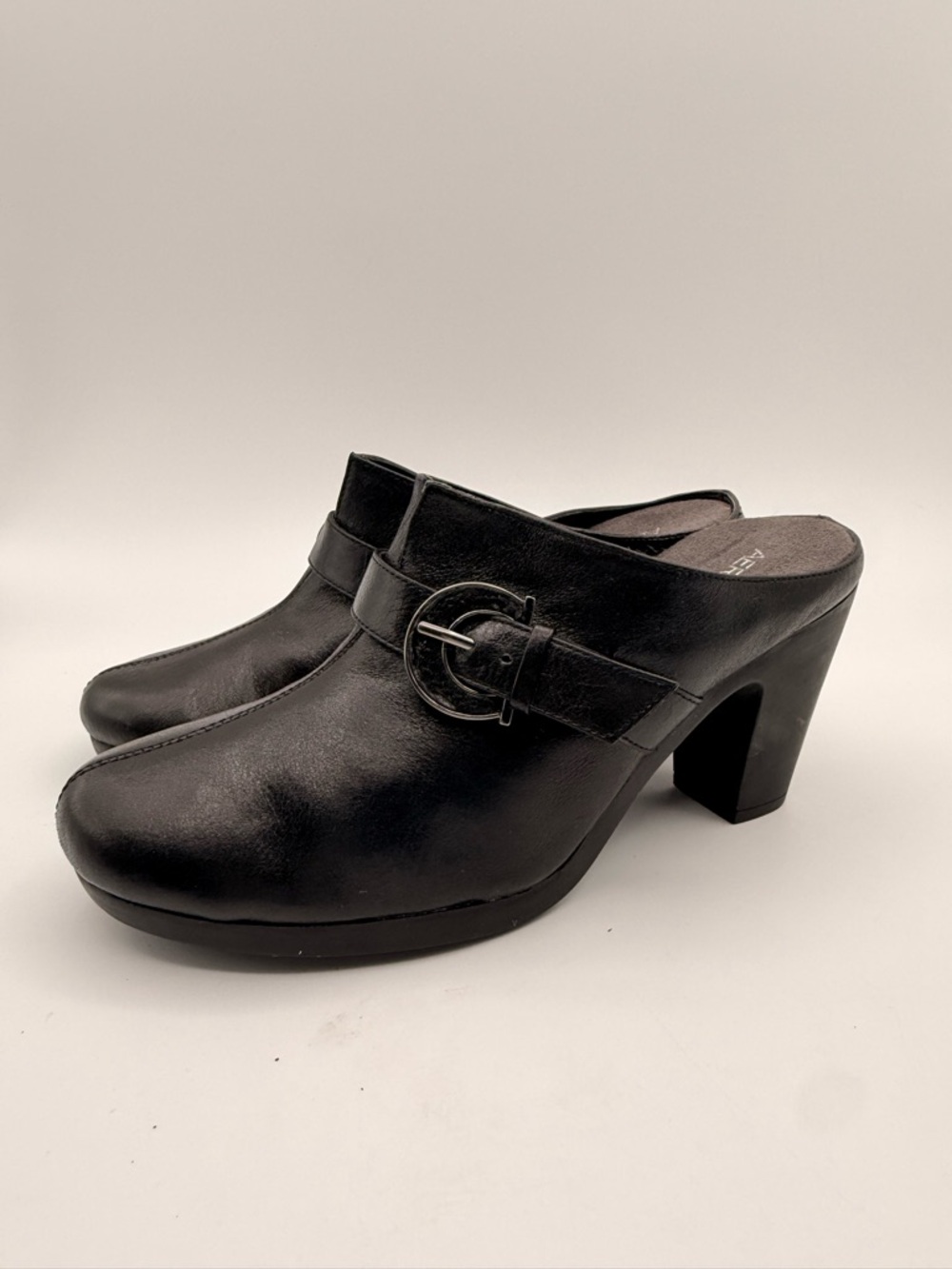 AEROSOLES Leather Mule Heels Women’s Size 8 Black Comfort